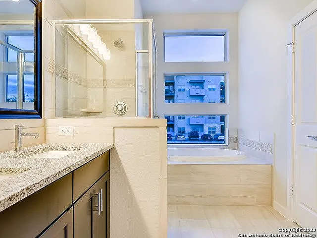 3831 Harry Wurzbach Rd #6 — Photo 12