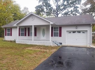 83 Wofford St, Rossville, GA 30741