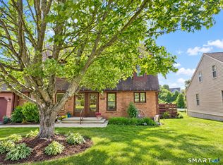 117 Colonial Hill Dr #117, Wallingford, CT 06492