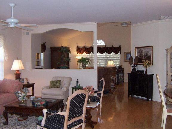 3rd image of 27 Orleans Dr