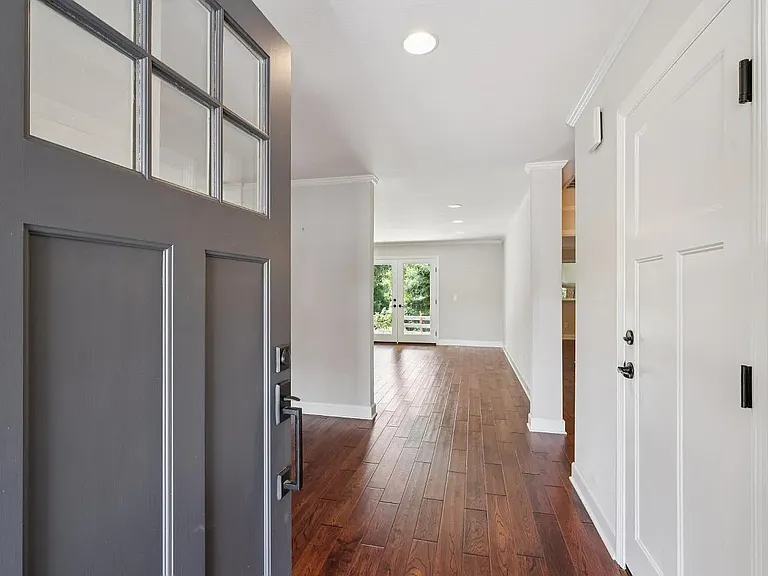 1296 Orchard St — Photo 3
