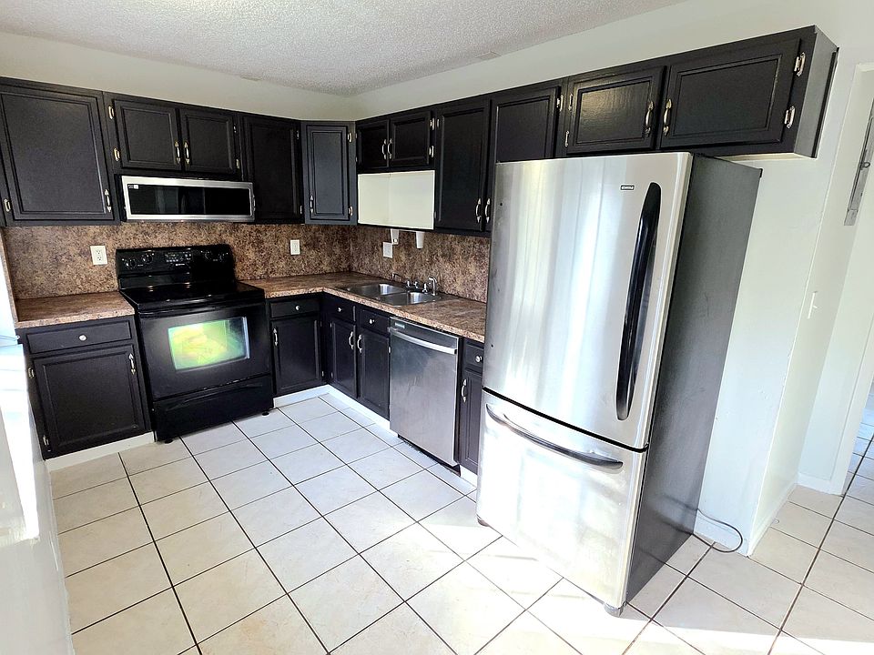 1st image of 3581 NW 104th Ave