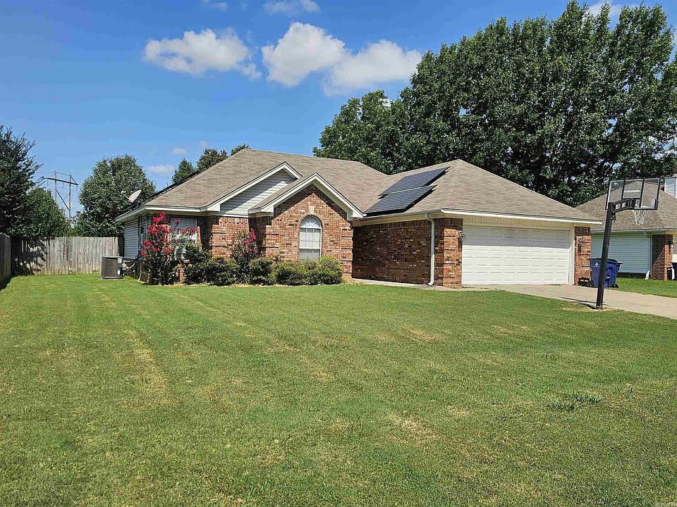 1st image of 62 Nevada Ln