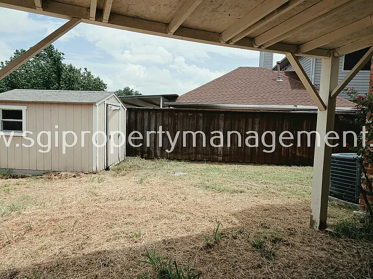 1513 Lodengreen Ct — Photo 14