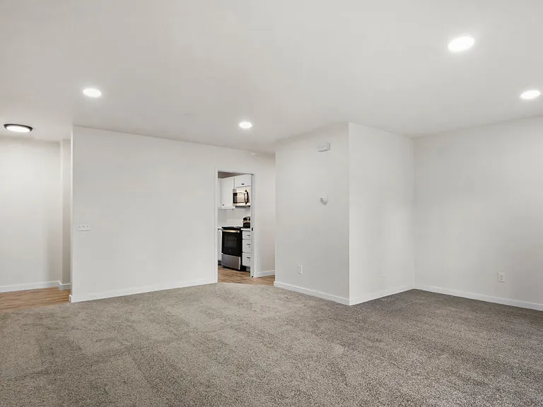 4934 Whitcomb Dr #7 — Photo 5