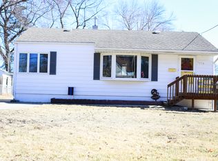 1439 64th St, Windsor Heights, IA 50324