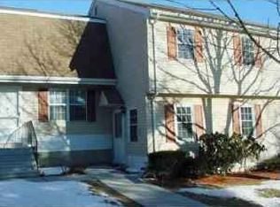 28 Hope Dr, Amesbury, MA 01913