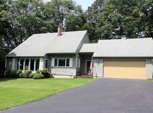 43 Maureen Dr, Augusta, ME 04330