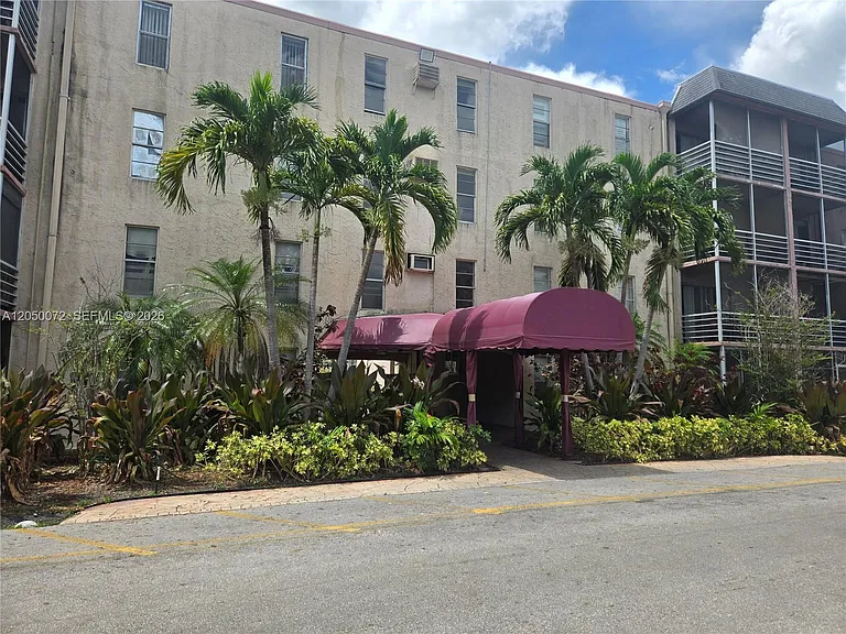 2800 NW 56th Ave #G301 — Photo 16