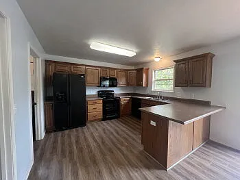 160 Cedarwood Ave — Photo 28