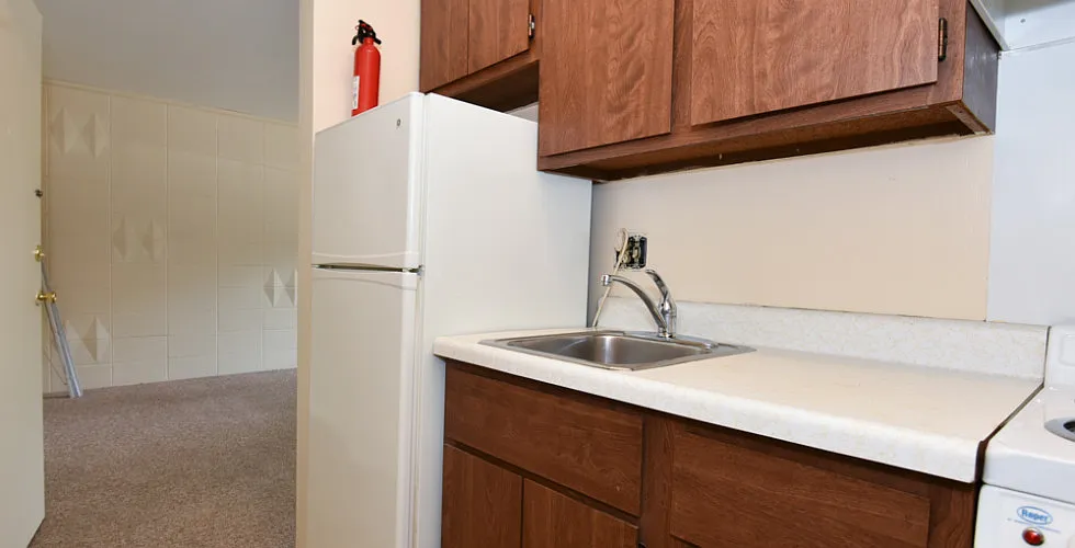 411 S Henderson St — Photo 1