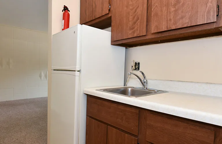 411 S Henderson St — Photo 1