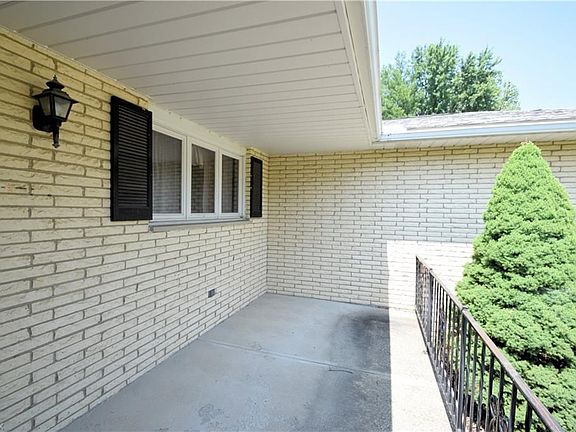 2nd image of 8604 Scarlet Oak Ln