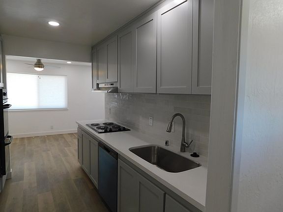 3rd image of 2204 Greer Ct