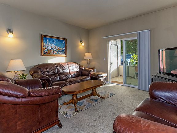 3rd image of 14019 NE 20th Ave APT 69J