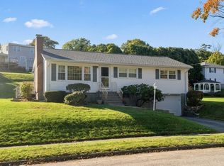 16 Hycrest Dr, Worcester, MA 01606
