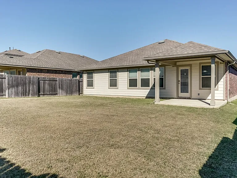 3401 Pauling Loop — Photo 19