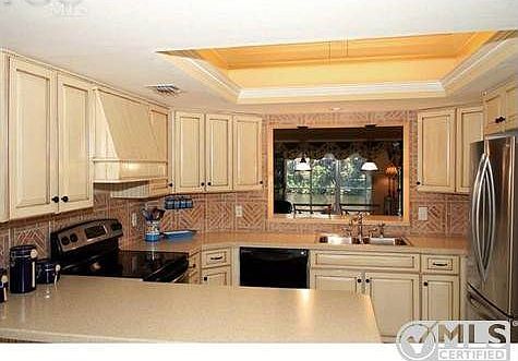 4th image of 4240 Lake Forest Dr APT 412