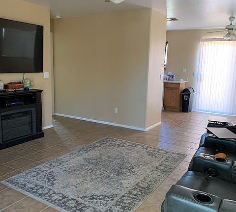 3rd image of 3044 W Salter Dr