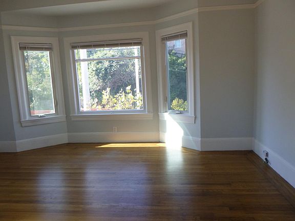 5th image of 847 Castro St APT 1