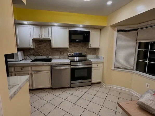 3526 Nexus Ct, Woodbridge, VA 22192
