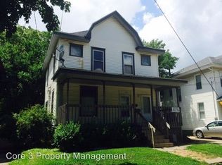 704 N Oak St APT B, Bloomington, IL 61701