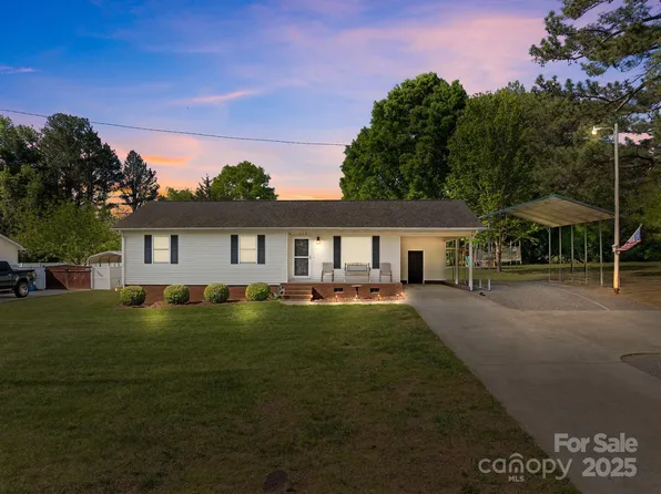 1238 Moss Springs Rd, Albemarle, NC 28001