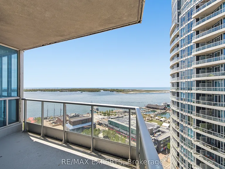 208 Queens Quay W #2211 — Photo 31