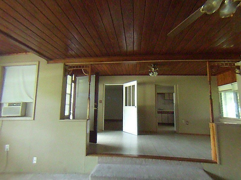 1st image of 8 Catalina Dr