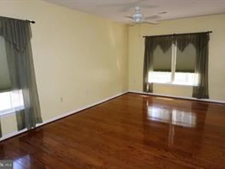 305 Willrich Cir #B — Photo 10