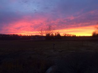 43 Meadowbrook Dr, Barrington, RI 02806