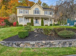 45 Wellington Court, Yorktown Heights, NY 10598
