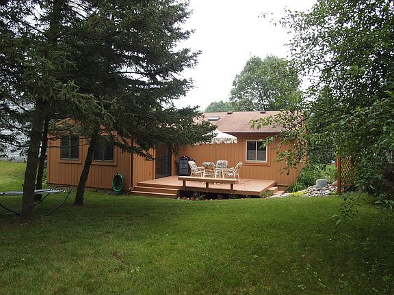 3rd image of 345 Woodlake Dr