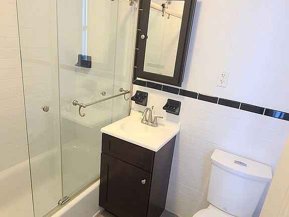 5th image of 142 E 33rd St #6