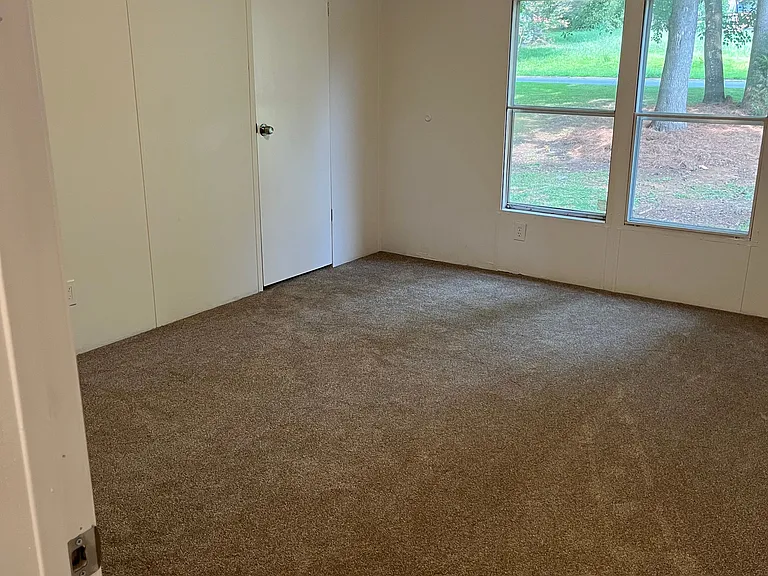 Garden Lake Dr — Photo 10
