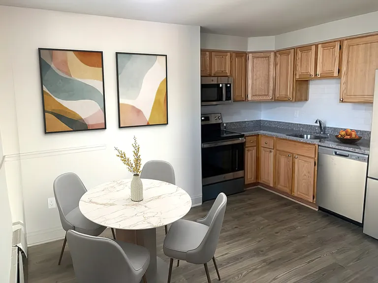 Brittany Springs Apartments — Photo 22
