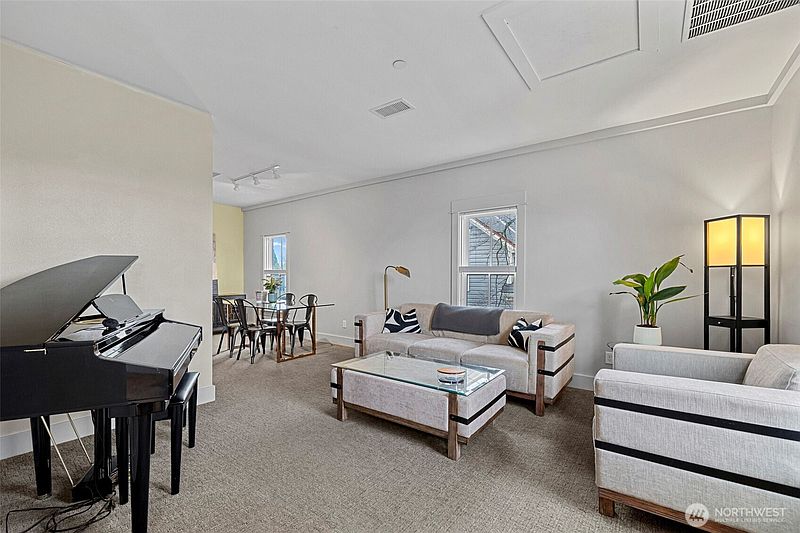 3rd image of 623 Morris Street #B 2