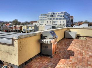 107 1st St S APT 404, Charlottesville, VA 22902