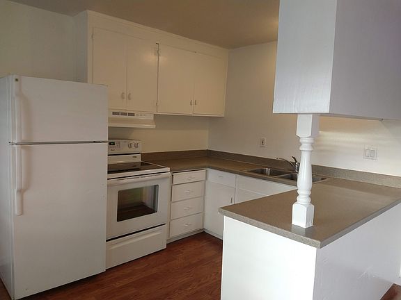 4th image of 781 Farm Dr APT 1