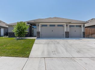 10247 W 16th Pl, Kennewick, WA