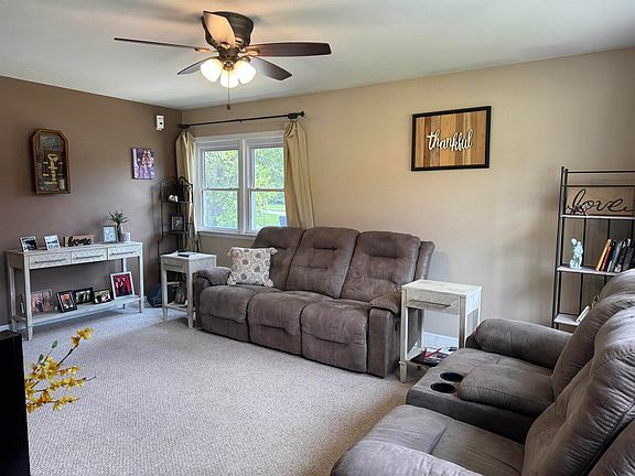 5th image of 1412 Pleasant Valley Dr
