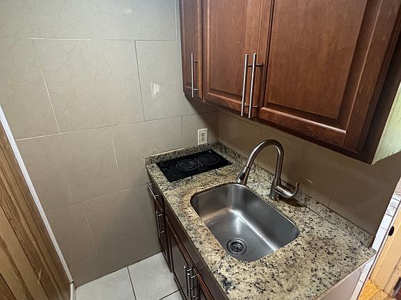 3rd image of 6221 SW 32nd St #3/2
