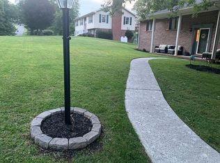 574 Terry Dr, Richlands, VA 24641