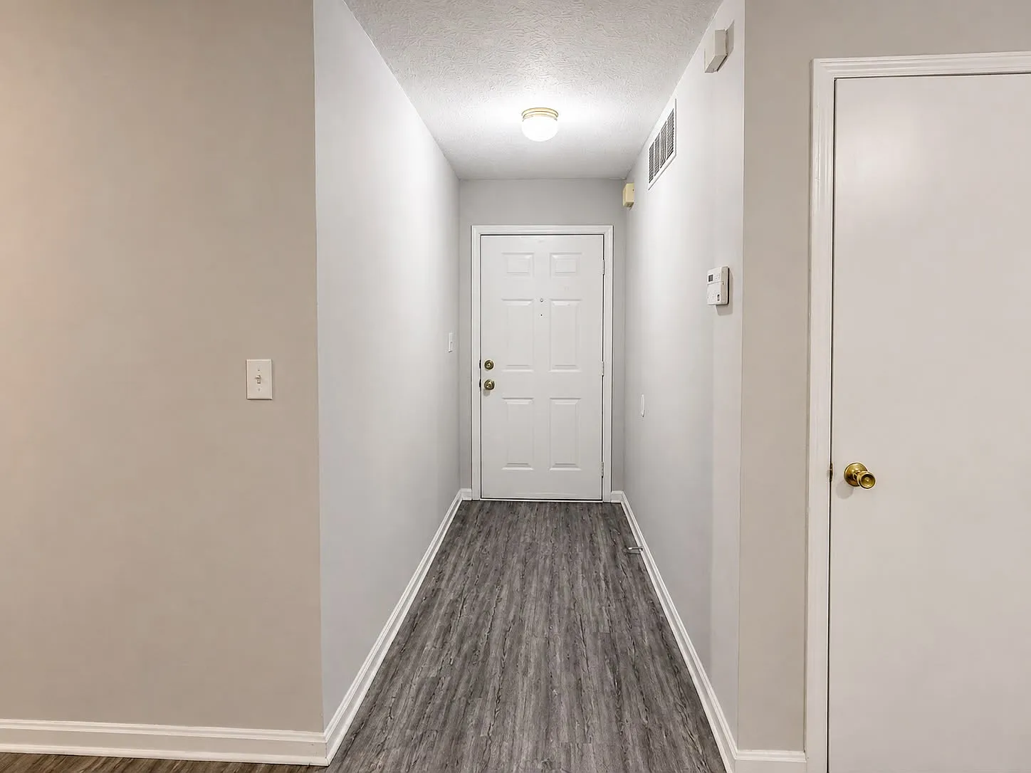 3 bed, 1164 sqft, $1,975 — Photo 3