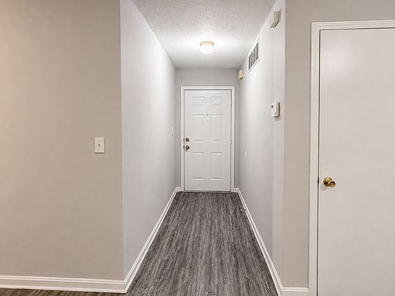 3rd image of 4510 Murphy Ln