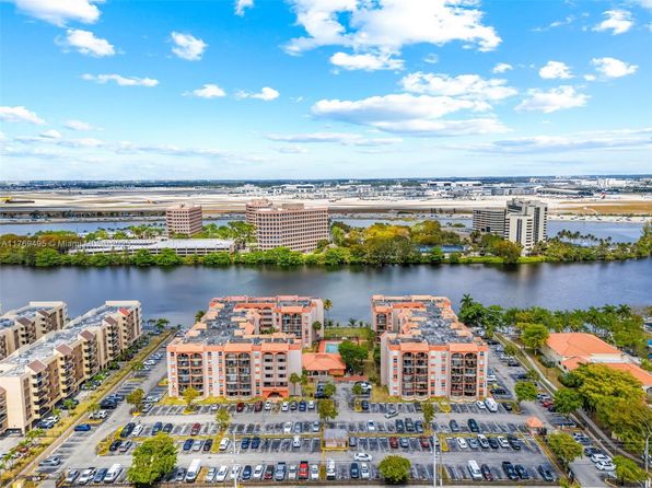 5199 NW 7th St APT 208, Miami, FL 33126