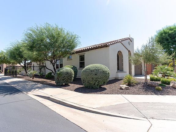2nd image of 1503 E Vesper Trl