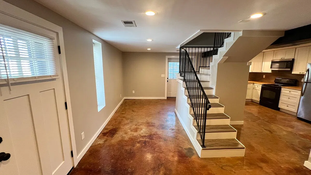 3 bed, 1.5 bath, 1236 sqft, $1,600 — Photo 4