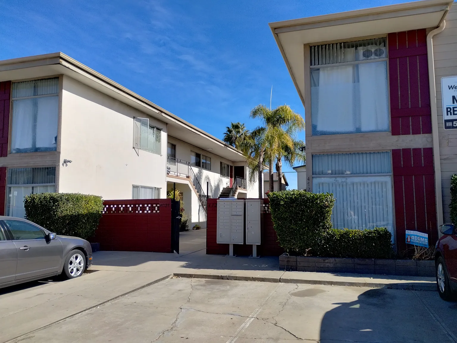 4729 Wilson Ave — Photo 2