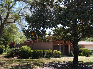 10 Rue De Le Roi St NE, Fort Walton Beach, FL 32547